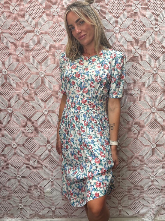 Dresses & Skirts - Vintage Karin Stevens Floral Midi Dress